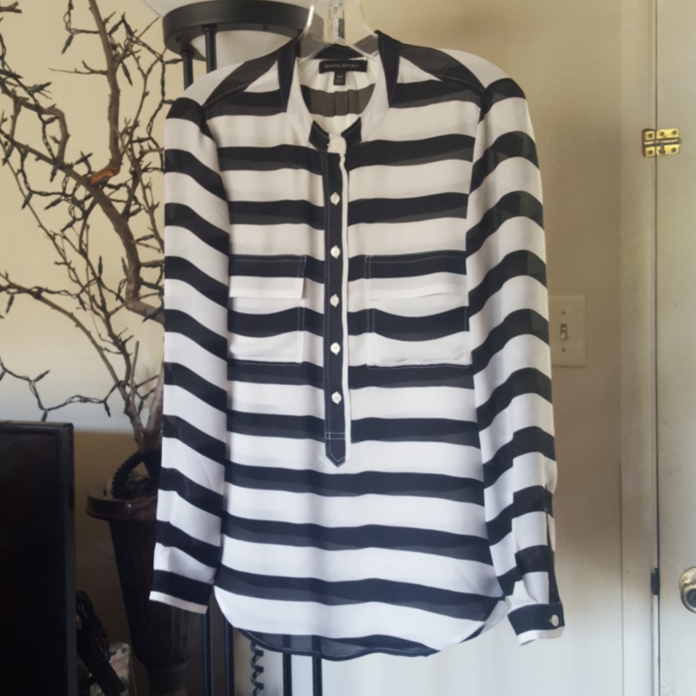 Banana Republic button front stripe shirt